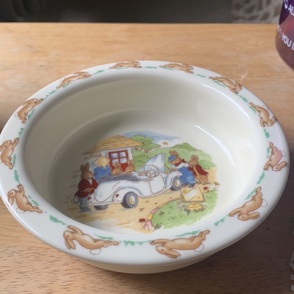 Royal Doulton Bunnykins Set - Picture 4 of 7